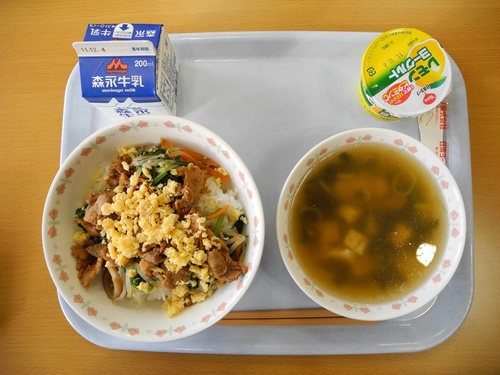 co-gi-trong-bua-an-cua-tre-em-nhat-khien-the-gioi-phai-hoc-tap-6_500