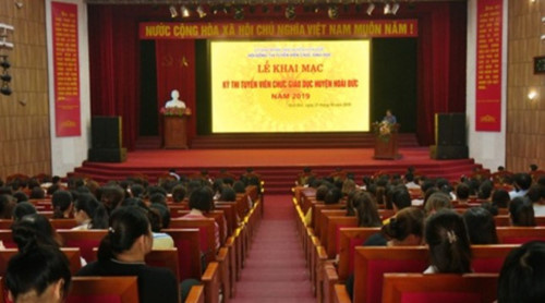 ha-noi-tam-dung-thi-tuyen-vien-chuc-de-tuyen-dung-dac-cach-giao-vien-hop-dong-esvj_500 ha-noi-tam-dung-thi-tuyen-vien-chuc-de-tuyen-dung-dac-cach-giao-vien-hop-dong-esvj_500