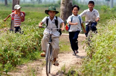 hoc-sinh-nong-thong-giaoduc.net.vn
