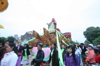 taysa-congchua