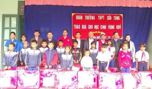 cua_tung_trao_qua_500 cua_tung_trao_qua_500