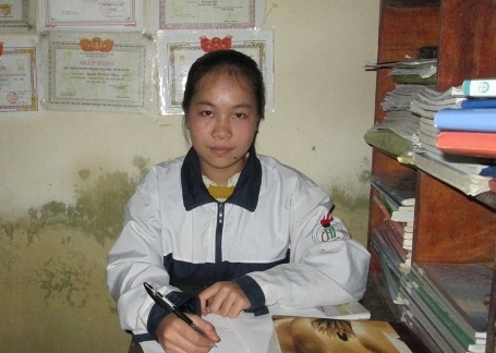 dang-khen-thanh-tich-hoc-tap-cua-co-hoc-tro-nha-ngheo dang-khen-thanh-tich-hoc-tap-cua-co-hoc-tro-nha-ngheo